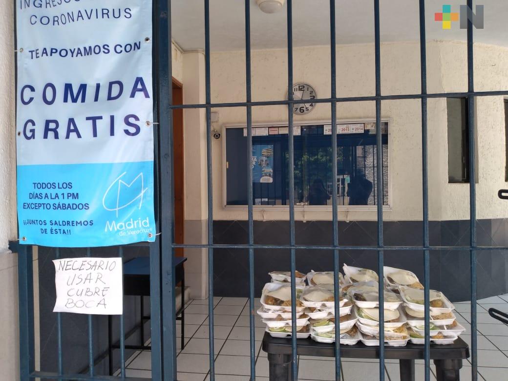 Colegio Madrid de Veracruz apoya con comida gratis