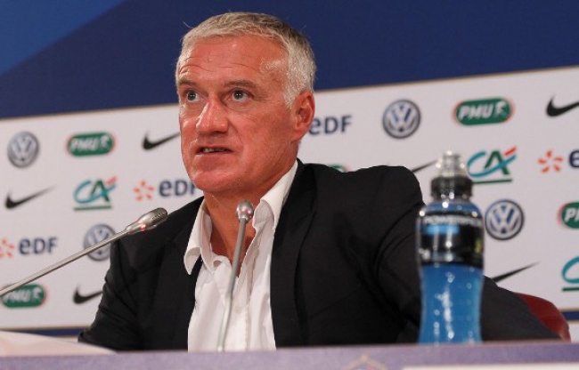Técnico de Francia critica a Bundesliga y próximas ligas a reanudarse