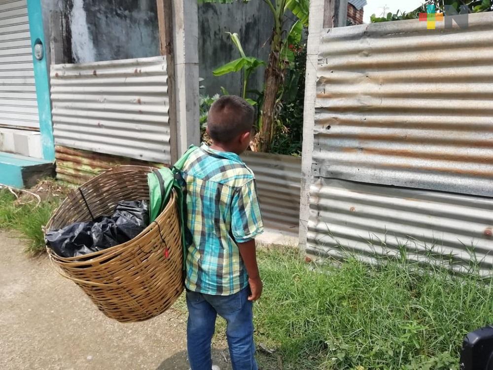 En Coatzacoalcos, menor sale a vender bolillos para comprarse una tableta
