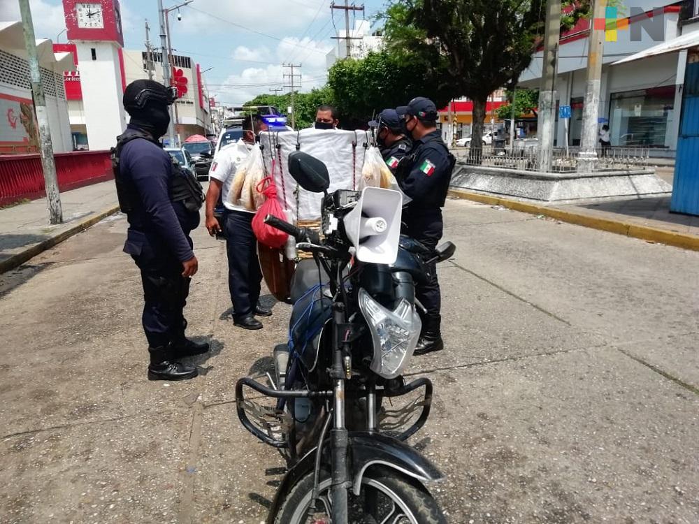 En Coatzacoalcos, vendedor de bolillos agrede a policía municipal
