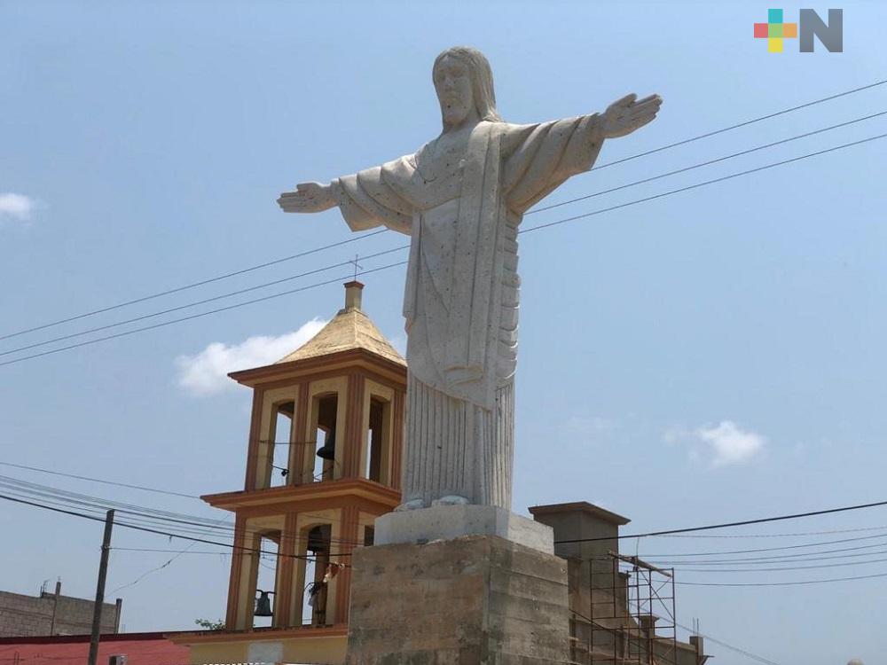 En Soconusco, instalan réplica del Cristo Redentor de Brasil; para fortalecer la fe durante contingencia