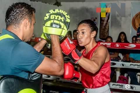 Litzy Vásquez proyecta debutar en el boxeo profesional