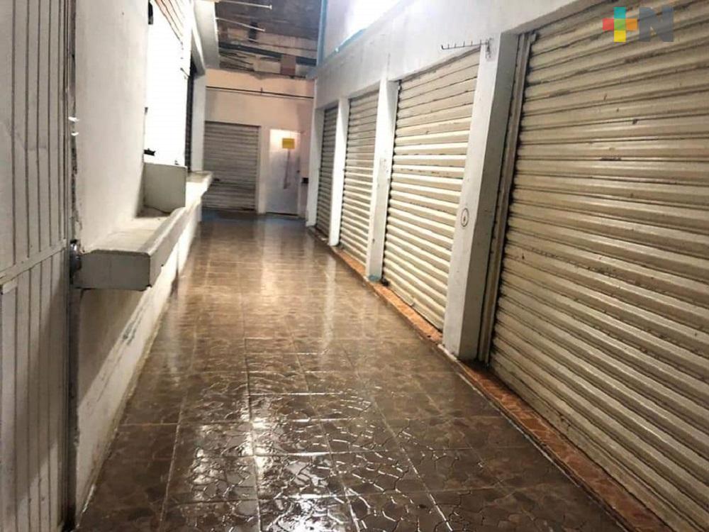 Mercado de Cosoleacaque cerrará al público; harán limpieza profunda para evitar COVID-19