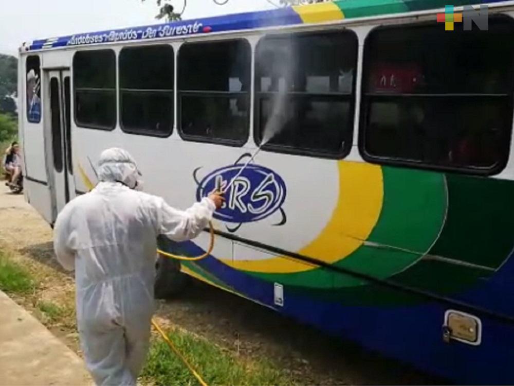 Municipio de Cuichapa inicia sanitización de vehículos particulares y de transporte público
