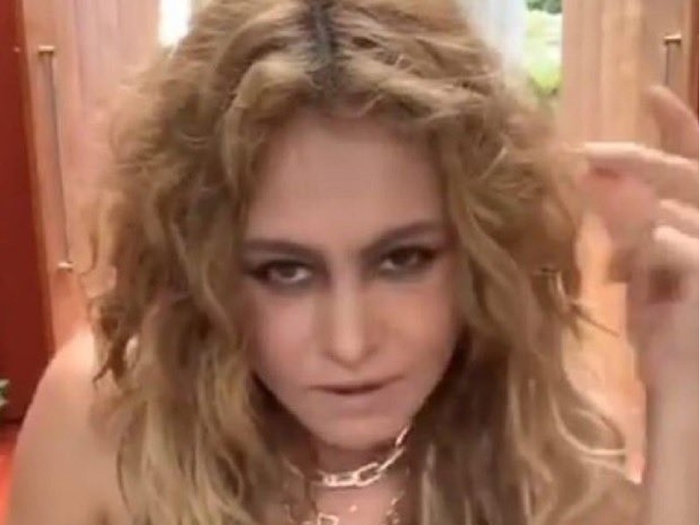 Paulina Rubio es acusada de abuso de sustancias y maltrato a su hijo