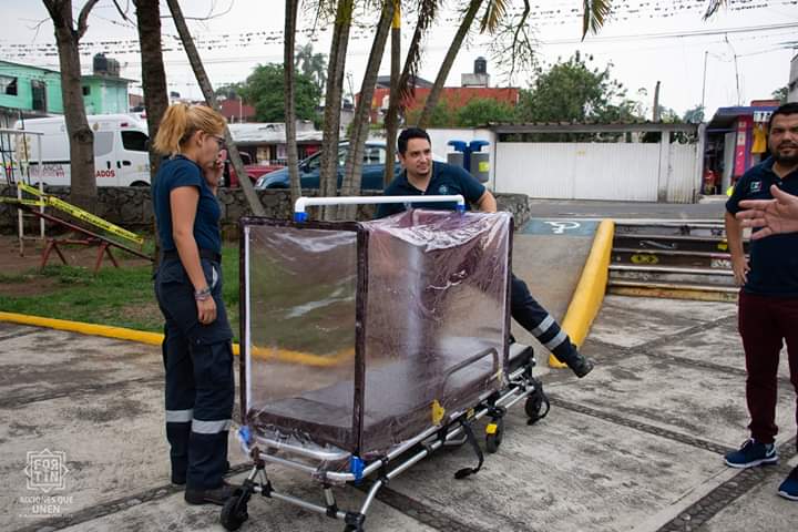 Pone el ejemplo la UTCV al donar equipo de protección contra el COVID-19