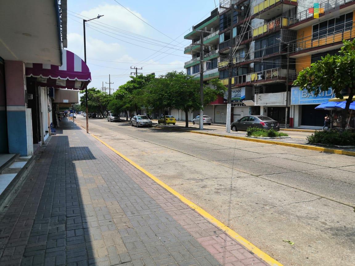 Cierre de calles y limpieza de espacios públicos contribuyen a evitar más contagios de coronavirus, opinan porteños