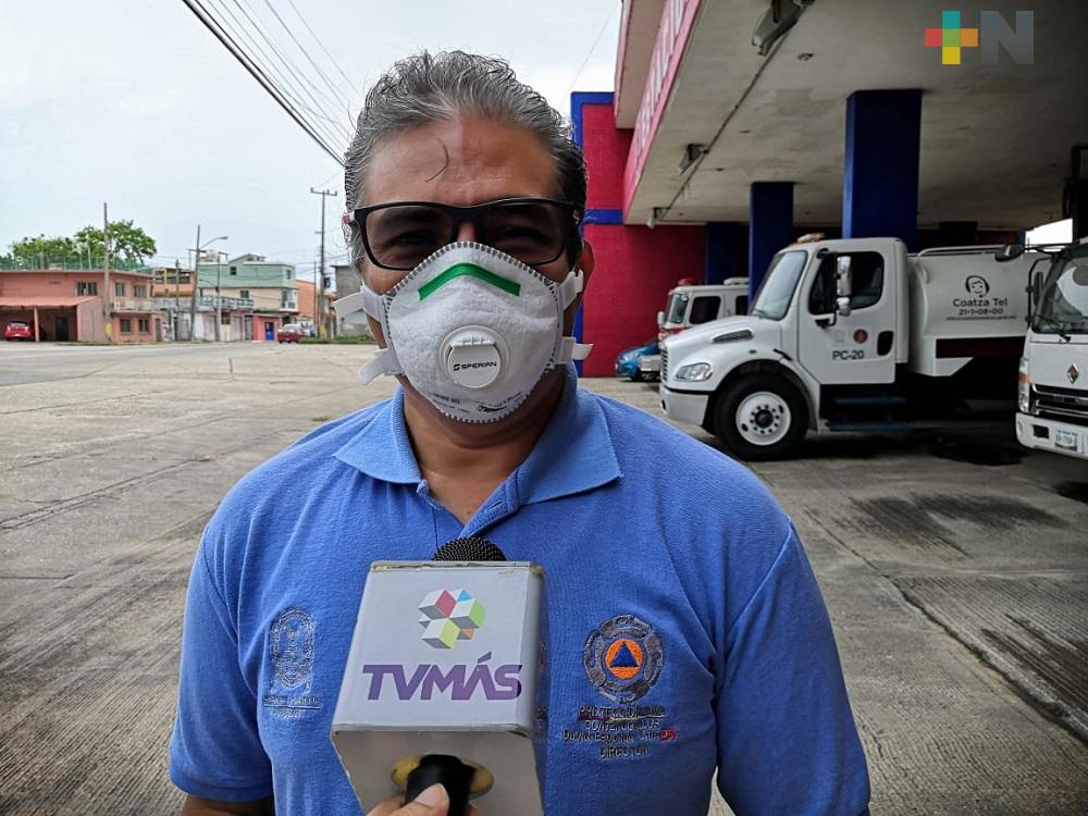 Vientos de hasta 70 km/h, provocaron destechamientos y caída de árboles en Coatzacoalcos