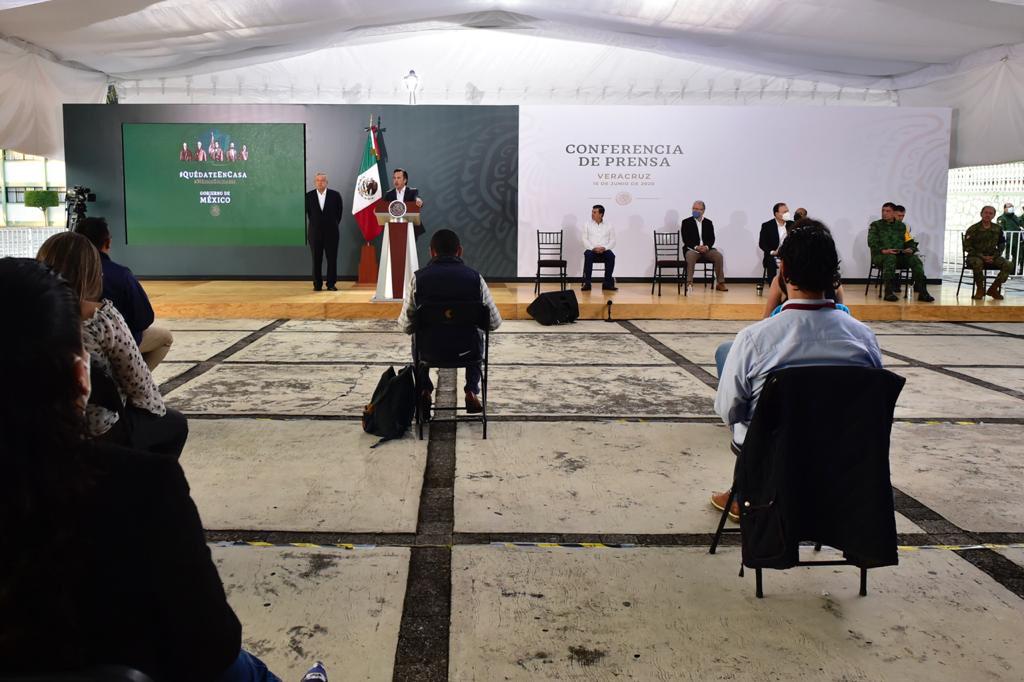 Respalda AMLO reducción de prerrogativas en Veracruz