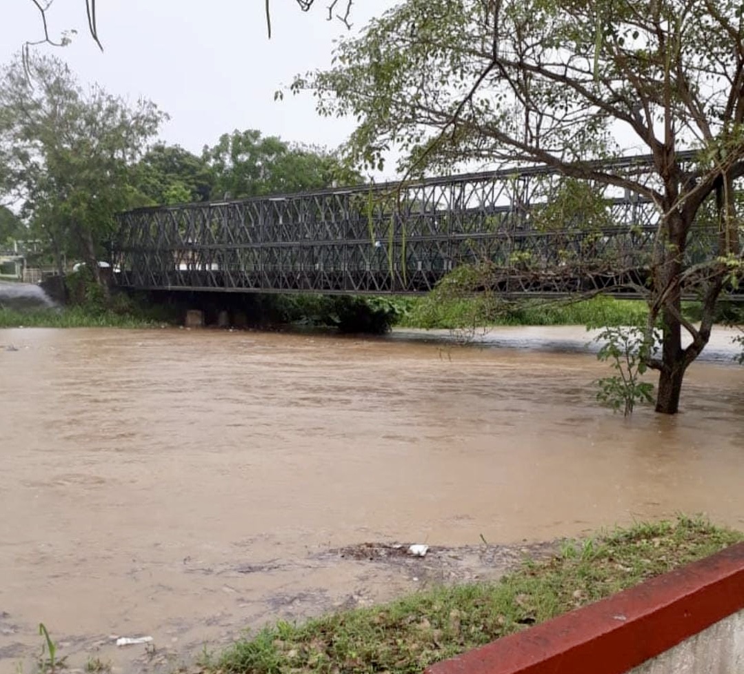 Protección Civil monitorea crecida del río  Agua Dulce