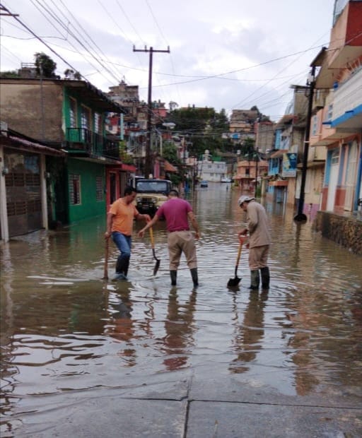 CMAS de Xalapa atiende reportes en la colonia Rafael Hernández Ochoa