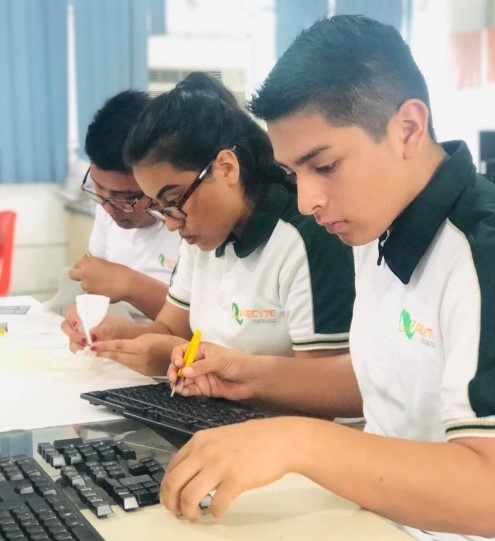 Ofrece CECyTEV 19 carreras técnicas a jóvenes bachilleres: Javier Baizabal