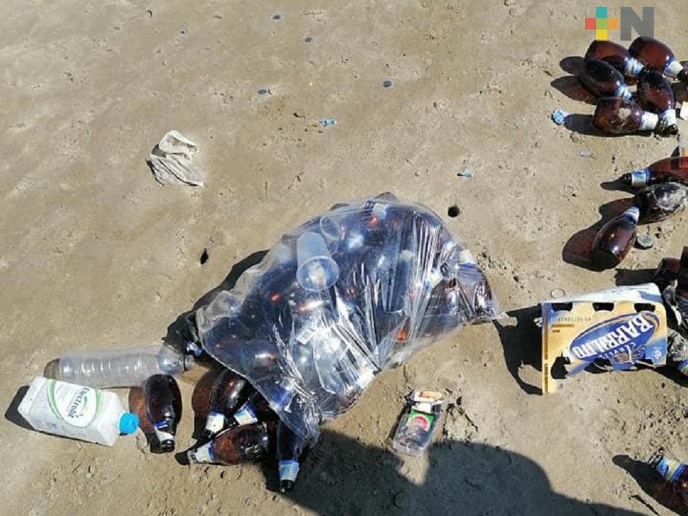 Ciudadanos reportan convivencias de jóvenes en playa de Coatzacoalcos