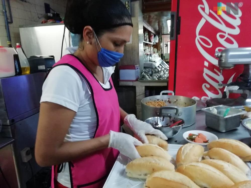 «Torta Solidaria», programa que dona alimentos a personal de Hospitales en Coatzacoalcos