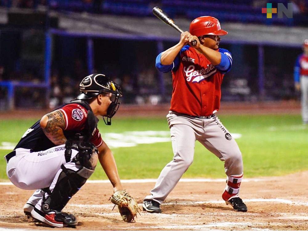 Con ansías de jugar béisbol: “Tato” González