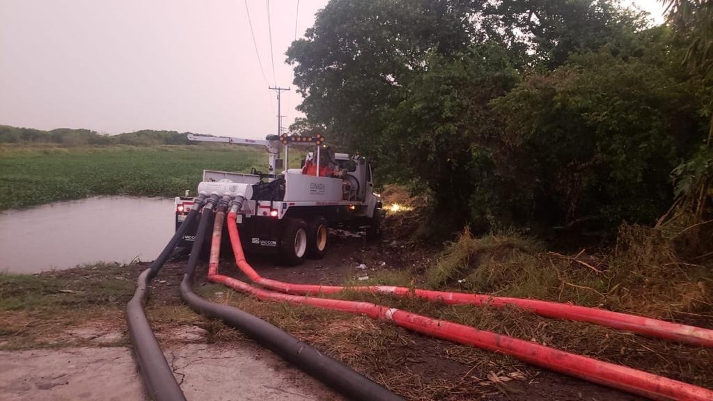 Conagua apoya a población afectada por intensas lluvias en  zona conurbada de Veracruz-Boca del Río