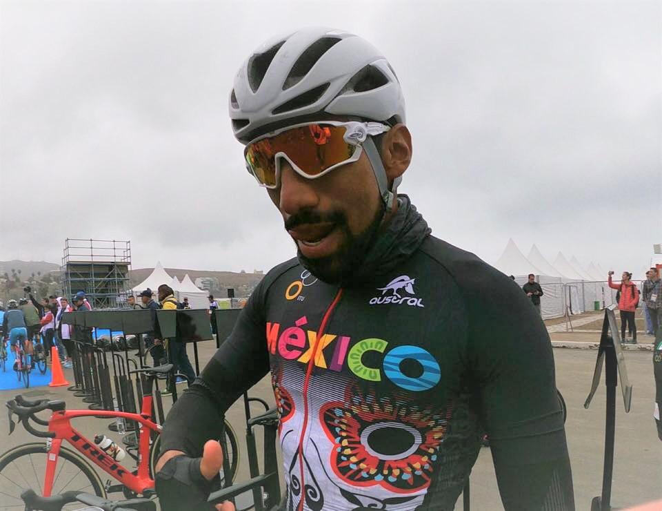 Crisanto Grajales entrena ciclismo en la montaña