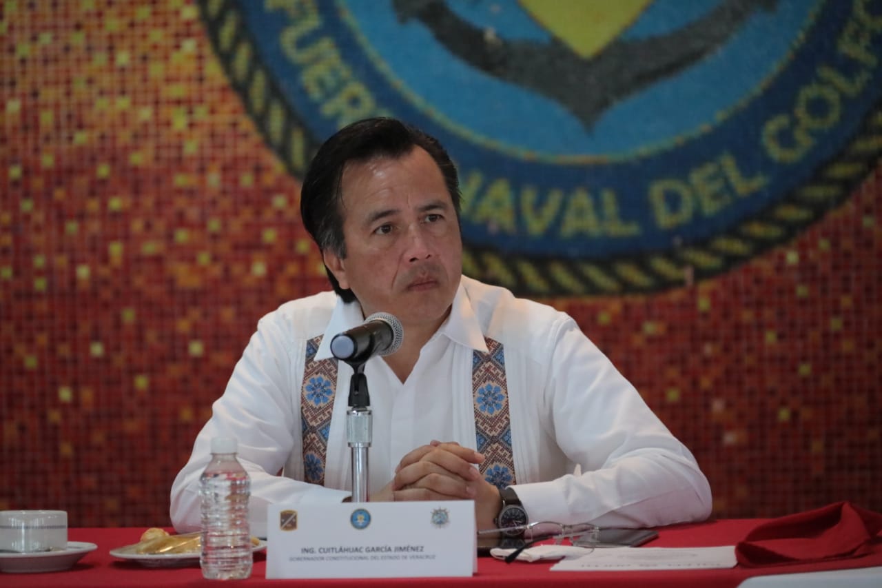 En Veracruz, 637 mil personas de la tercera edad recibieron por adelantado 4 meses de pensión, informa Cuitláhuac García