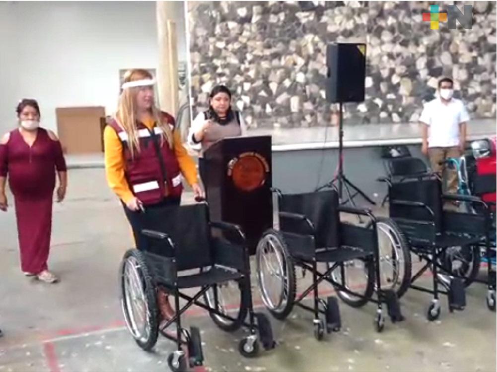 DIF estatal entrega apoyos funcionales a nogalenses