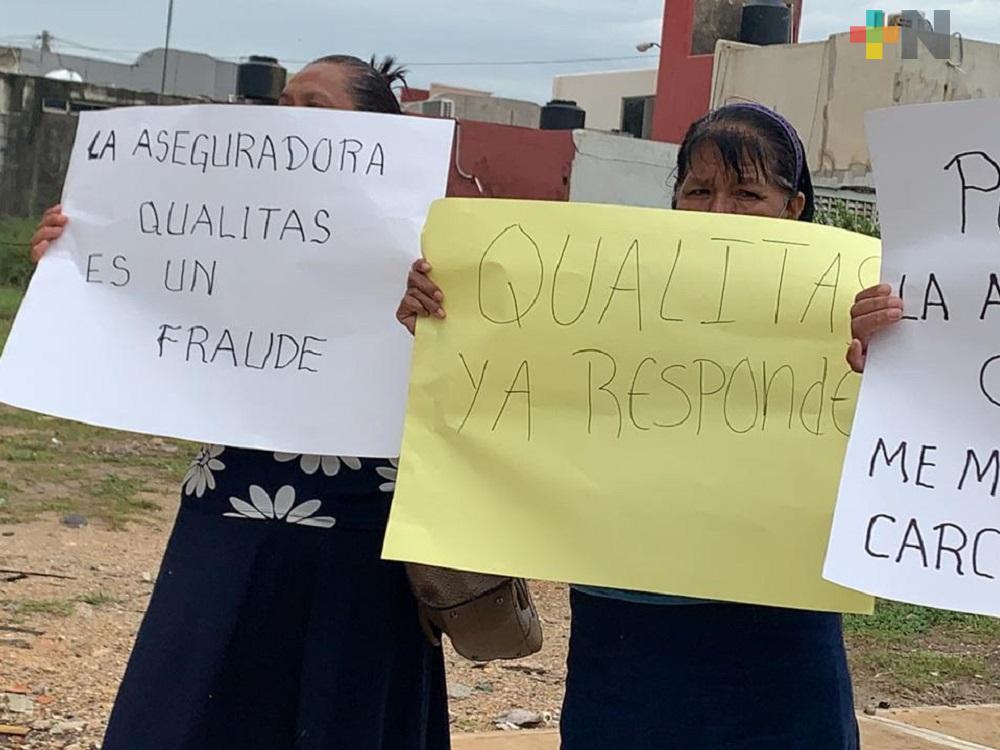 De forma pacífica, asegurado exige indemnización por accidente sufrido hace una década