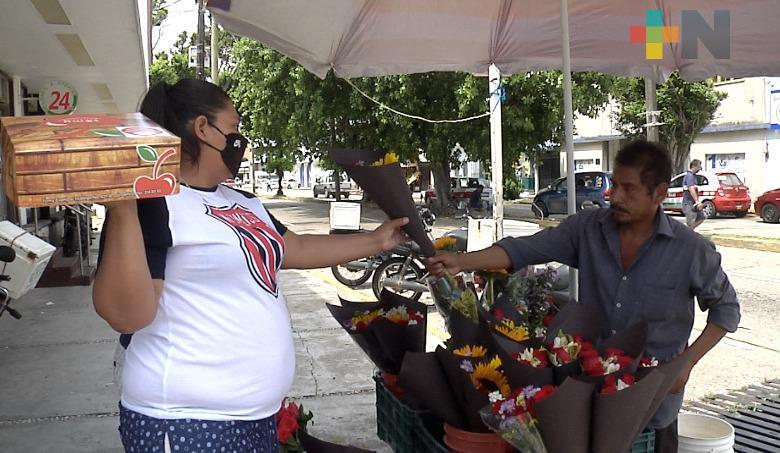 Familias de Coatzacoalcos celebran Día del Padre en medio de la pandemia de coronavirus