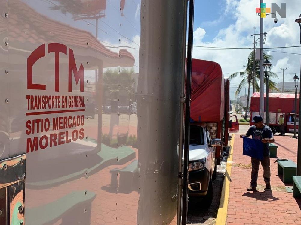 En Coatzacoalcos, prestadores del servicio de camionetas de carga encuentran otro giro en su trabajo