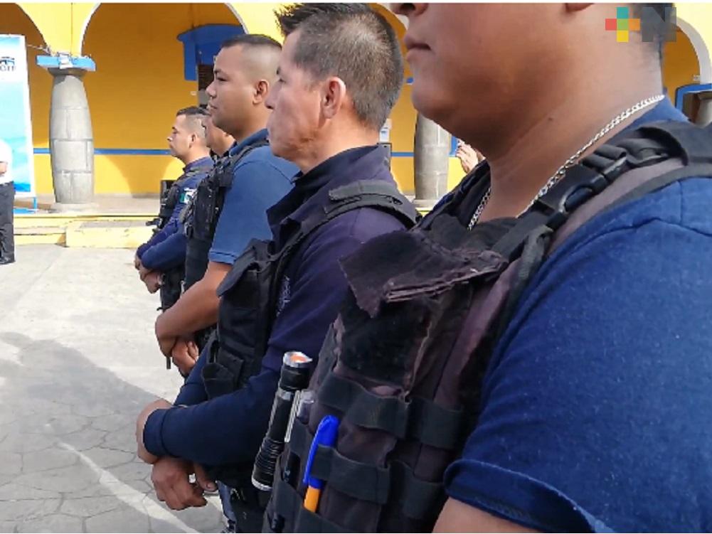 Falso que policías de Amatlán de los Reyes estén contagiados de COVID-19