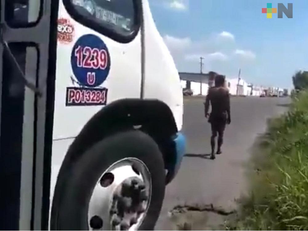 Hombre causa temor entre pasajeros de la ruta 121 Puente Moreno