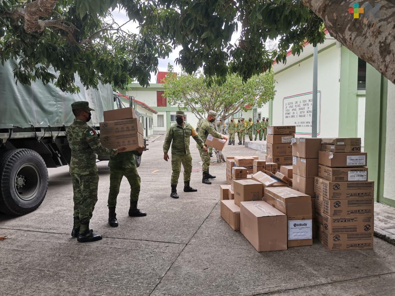 Suministra SEDENA medicamentos y material de curación en Tuxpan