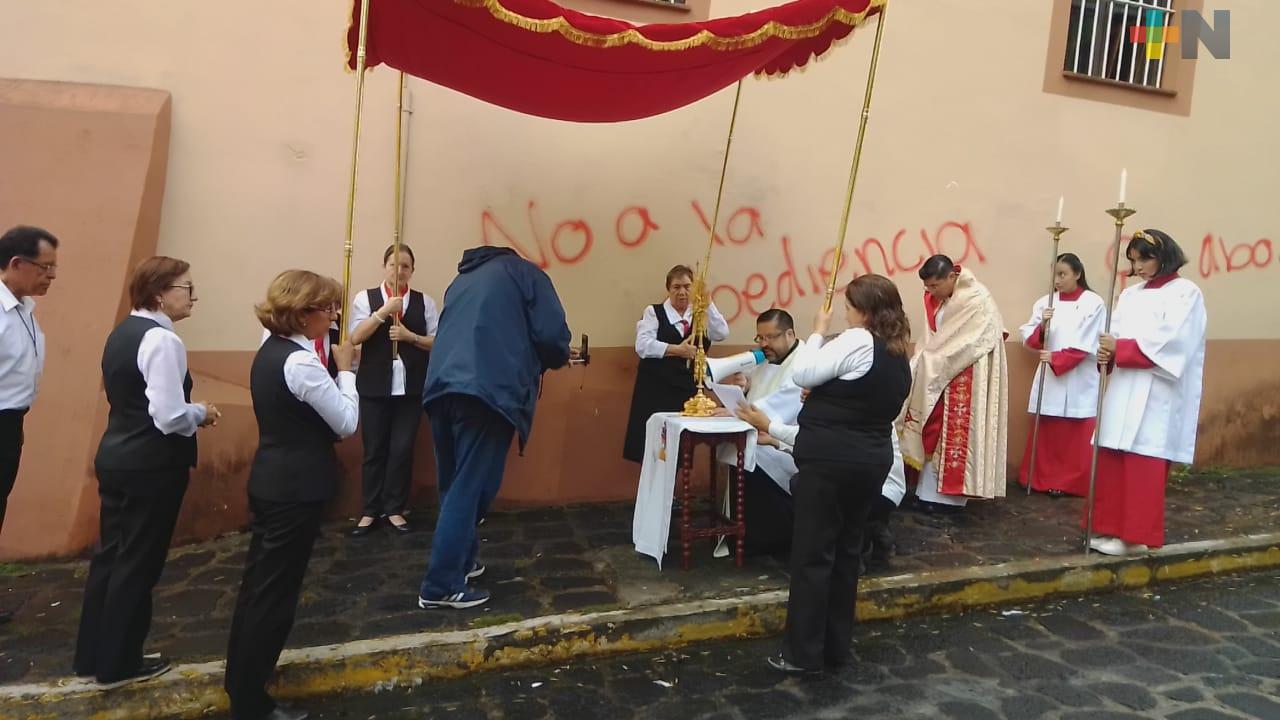 Realizan acto de desagravio por pintas en San José