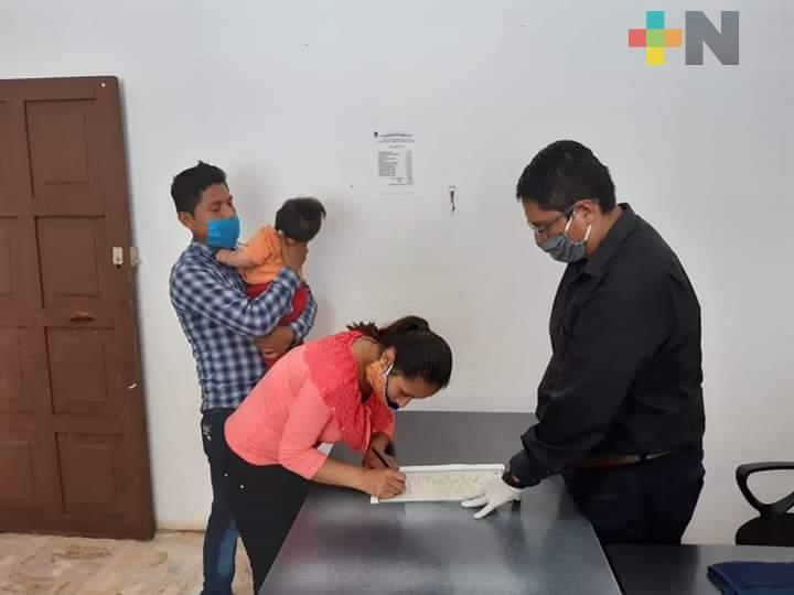 Registran al primer menor con apellido materno al inicio, en Zongolica