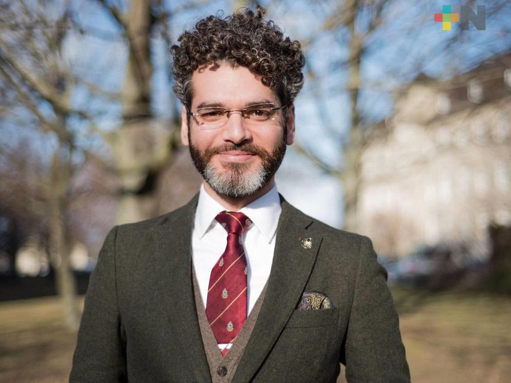 Ingeniero originario de Coatzacoalcos desarrolla vacuna contra COVID-19 en Alemania