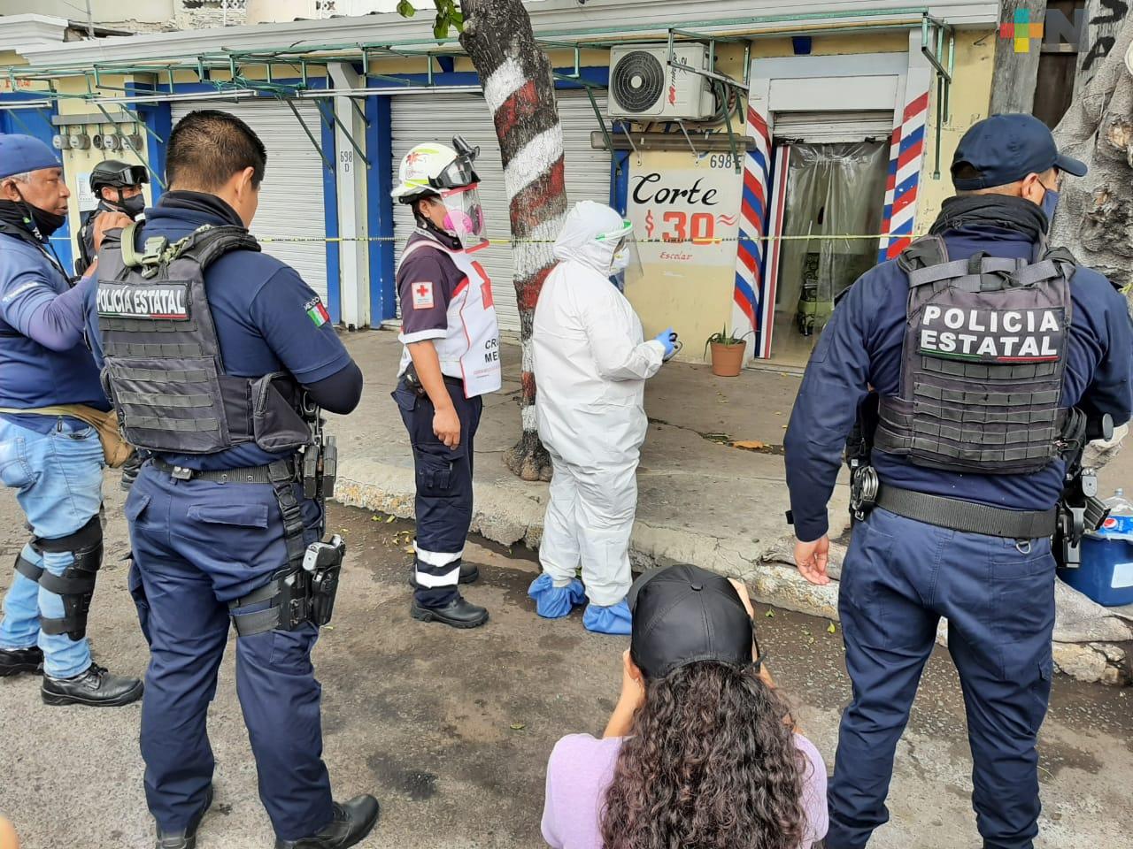 Muere hombre en interior de su peluquería