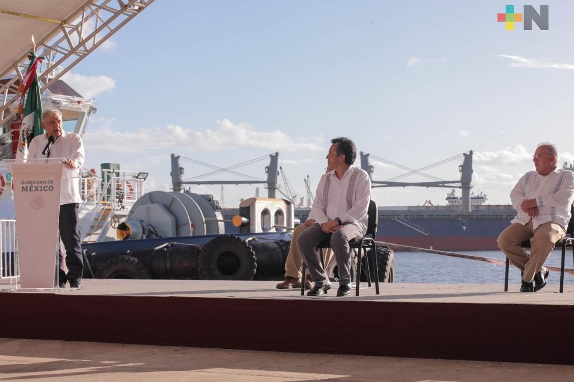 Tras sexenios de corrupción, es una bendición que Veracruz tenga un gobernador honesto, dice AMLO sobre Cuitláhuac