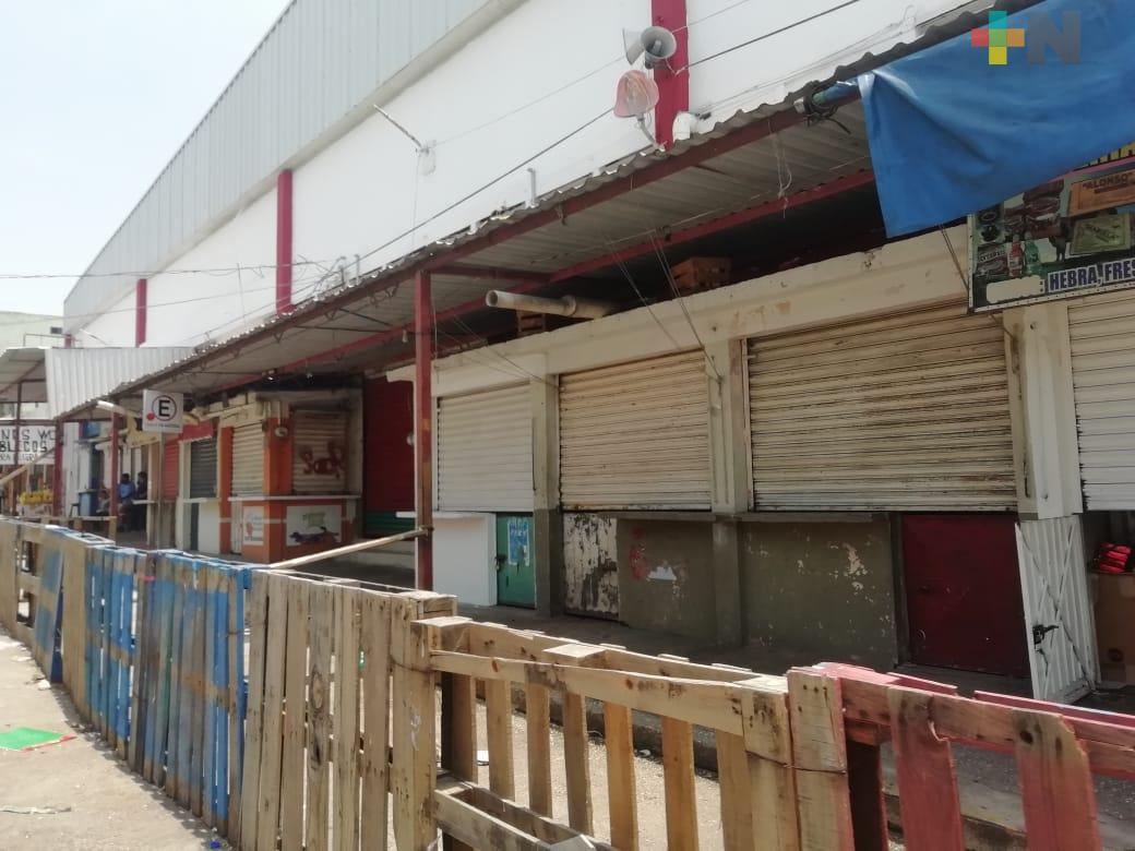 Cierran mercados y calles de Coatzacoalcos