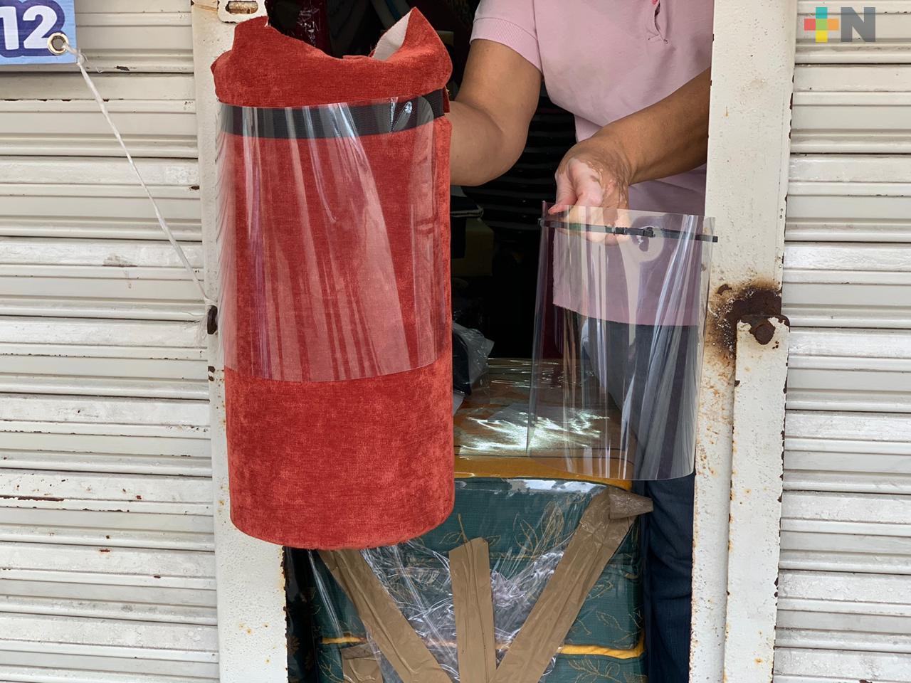 Incrementa demanda de insumos para elaborar caretas y cubrebocas en Coatzacoalcos