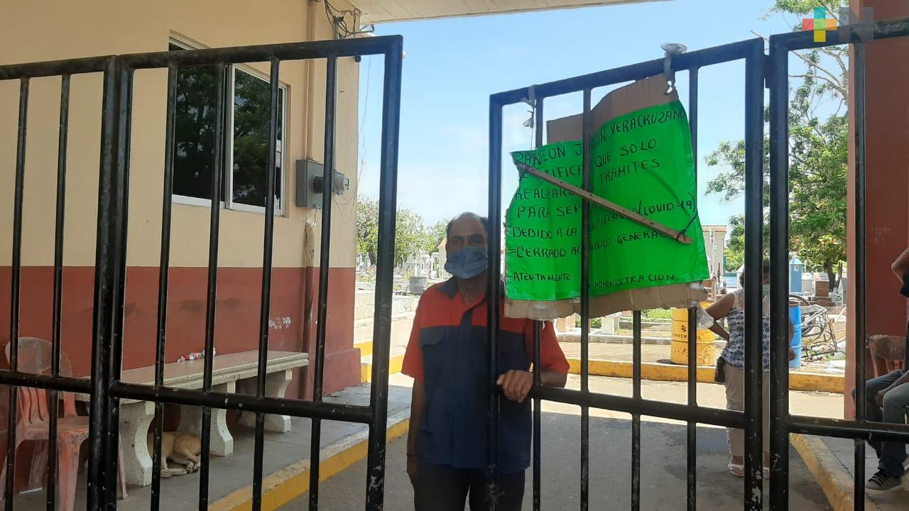 Panteones de la ciudad de Veracruz se mantienen cerrados al público por Día del Padre