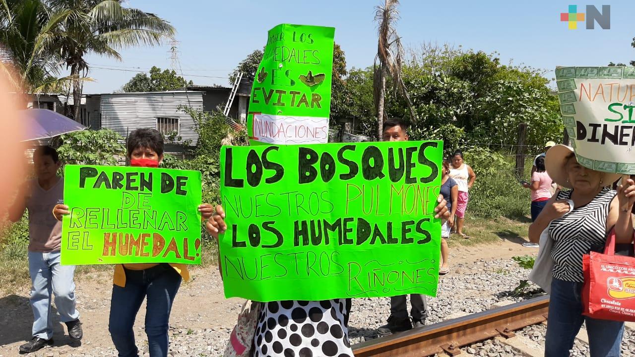Denuncian ante Medio Ambiente, relleno irregular en colonia La Pochota de Veracruz