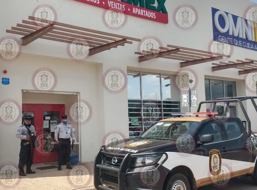 Encuentra IPAX dinero en efectivo y lo devuelve, en Oluta