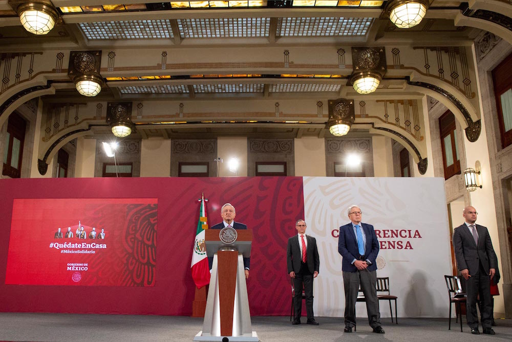 Presidente lamenta muertes por huracán Hanna