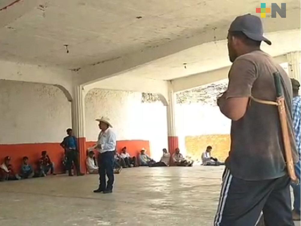 Agentes municipales indígenas nahuas de Ilamatlán denuncian falta de pago