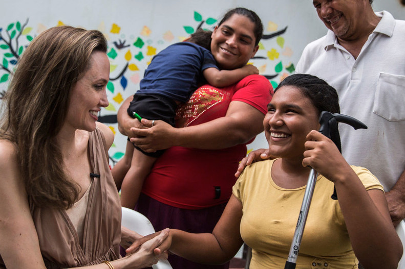 Angelina Jolie pide proteger a los niños de abusos sexuales durante los conflictos