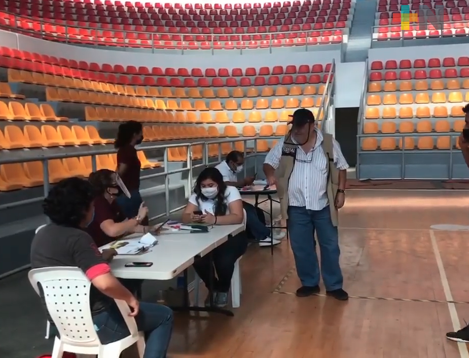 Continúa la entrega de las becas escolares Benito Juárez a los estudiantes del estado