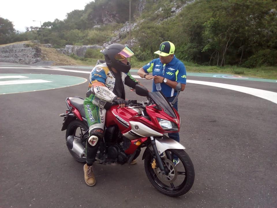 Imparten curso de motociclismo deportivo en Orizaba