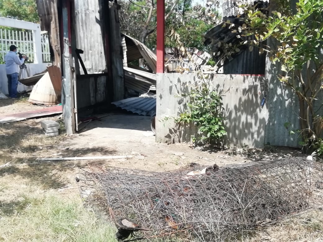 Mediante convenio, pagarán daños de humilde casa quemada, en Coatzacoalcos