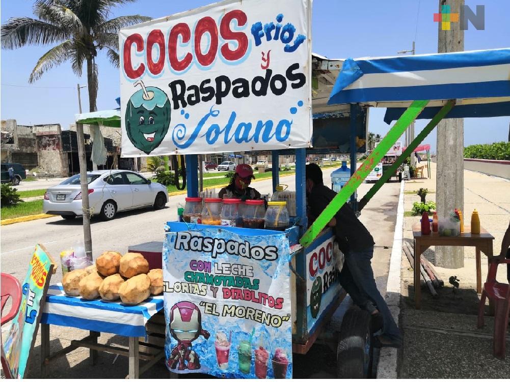 Con reubicación, comerciantes de coco mejoran sus ventas en Coatzacoalcos