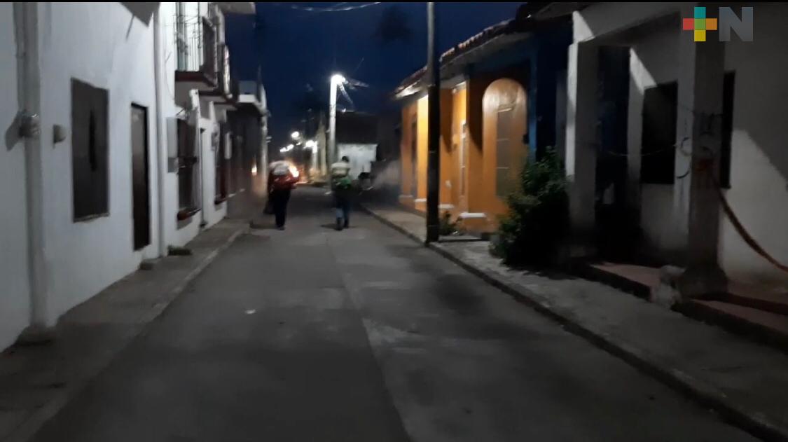 Fumigan calles de Tlacotalpan