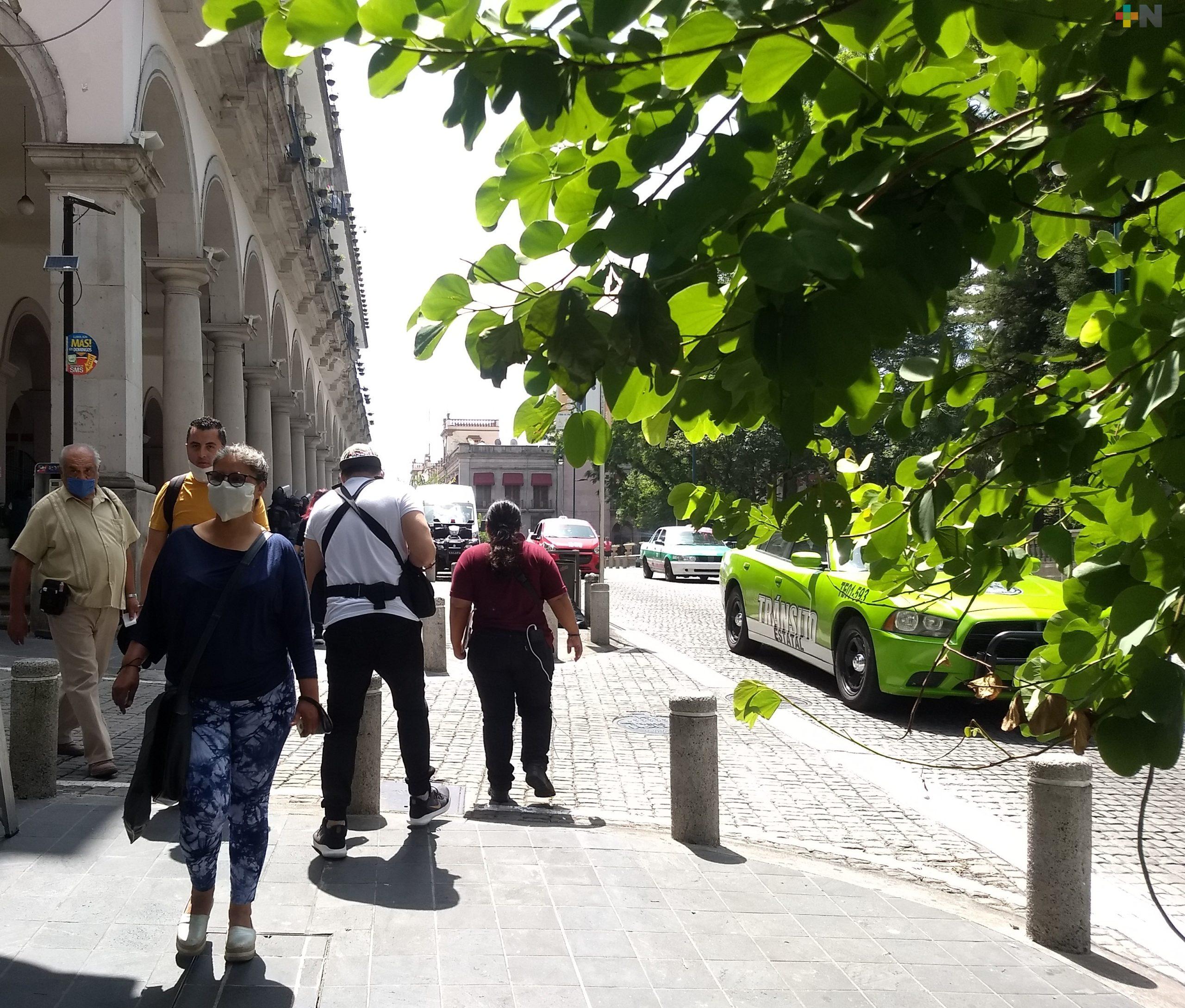 A partir del lunes, 137 municipios de Veracruz estarán en nivel máximo de riesgo y 75 permanecerán en color naranja