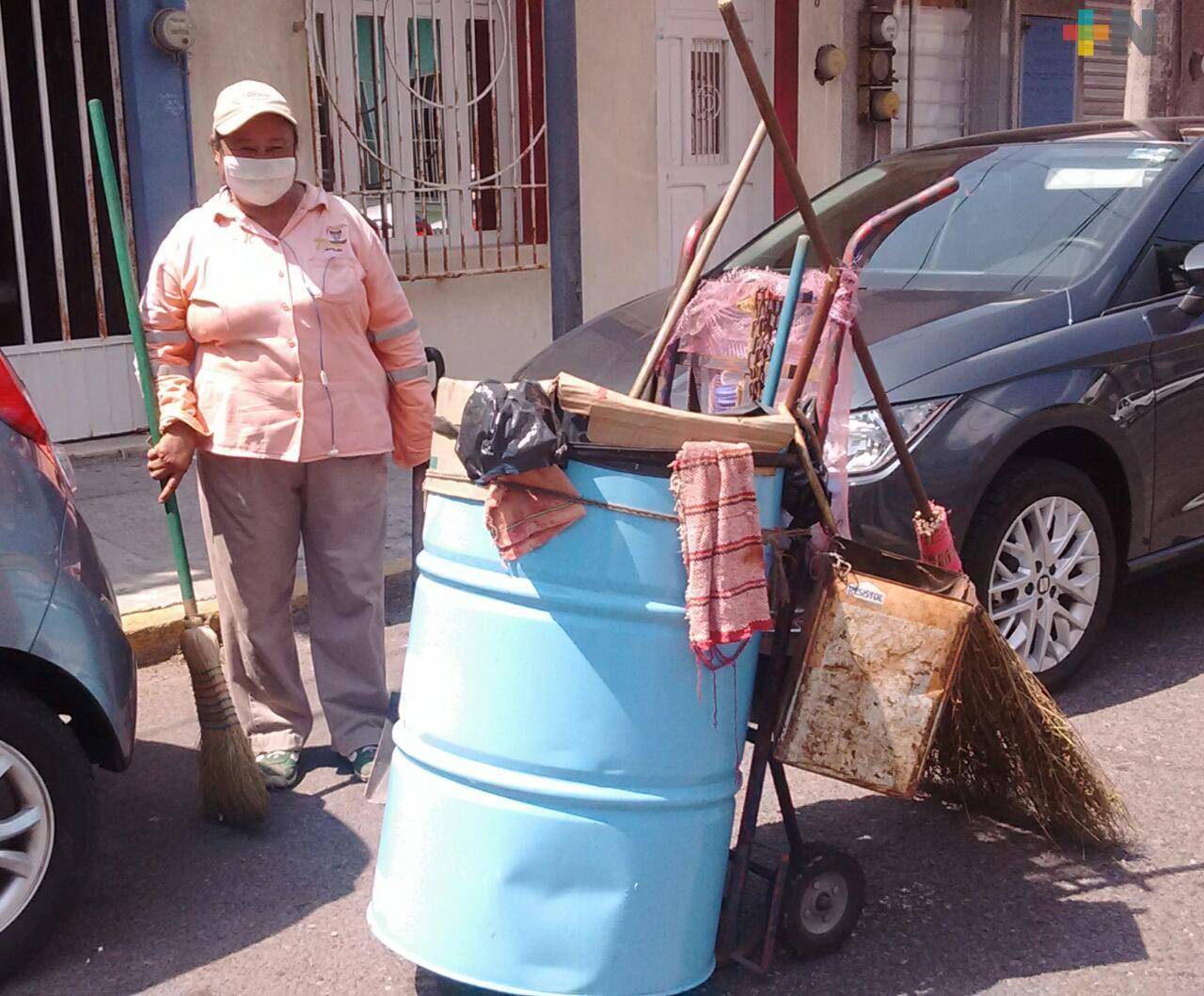 Trabajadores de Limpia Pública del municipio de Veracruz toman medidas para protegerse