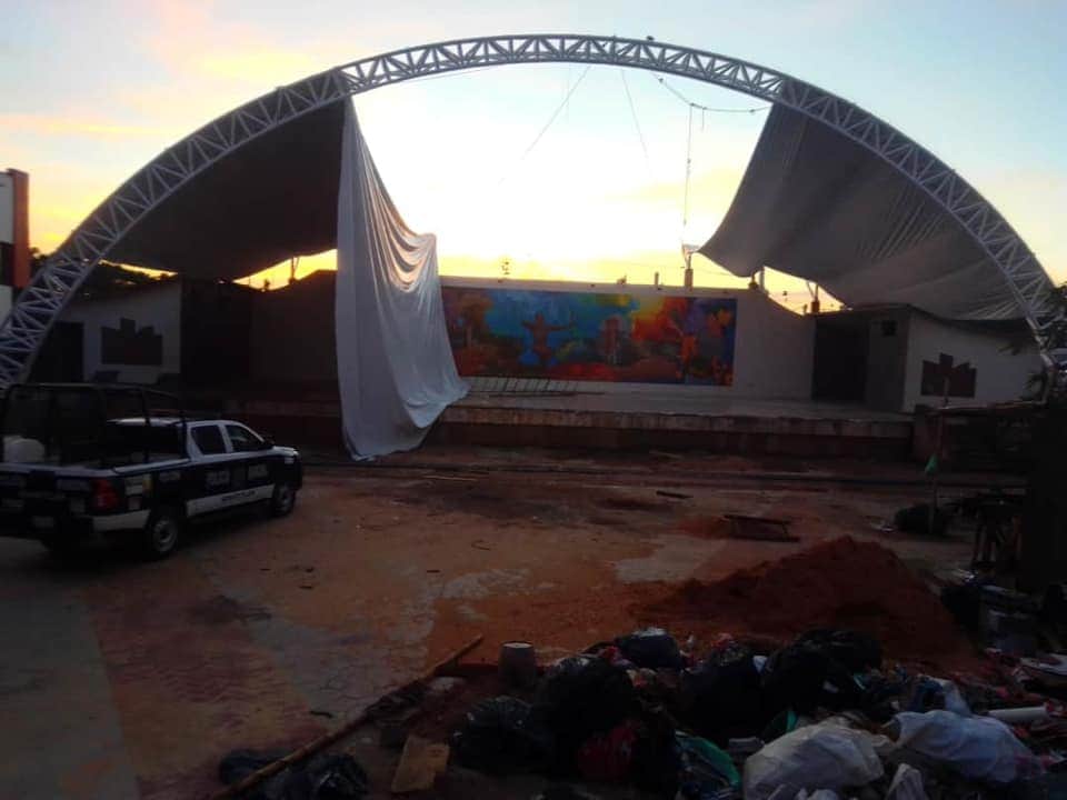 Fuerte lluvia colapsó domo en el parque Independencia de Minatitlán